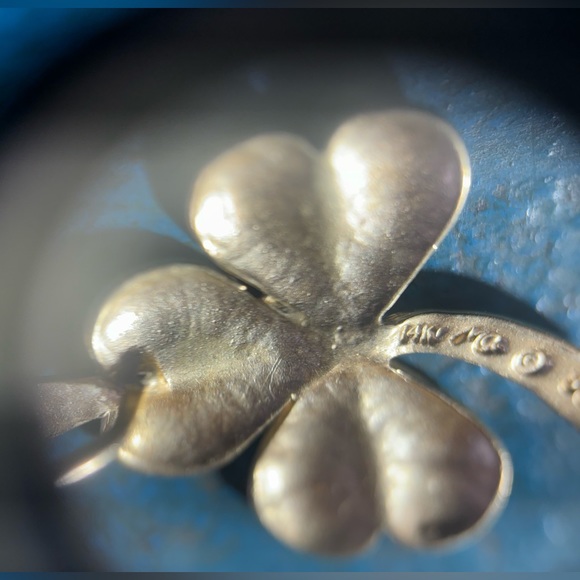 SOLD☘️14K Lucky Charm Shamrock Set☘️ (Pendant, Chain & Earrings) - Picture 9 of 13